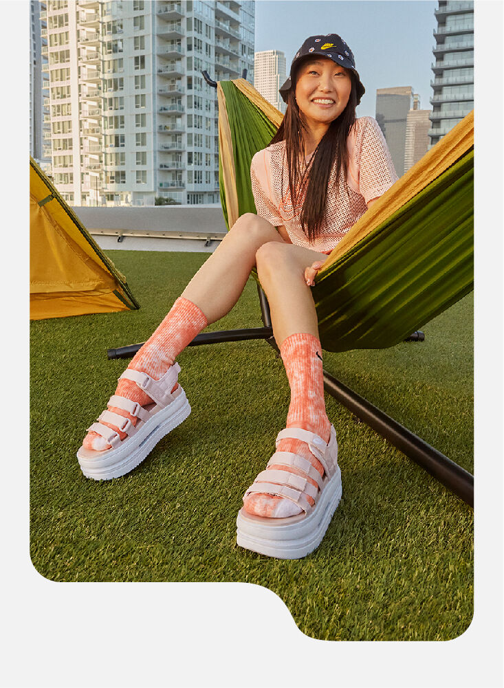 mujeres en verano nike