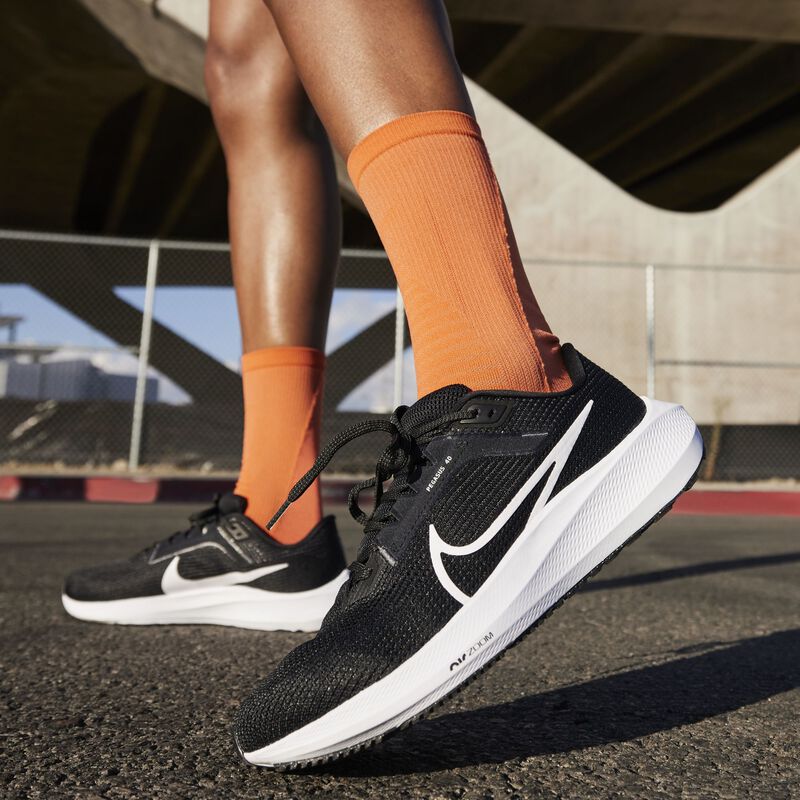 Nike Pegasus 40, Negro/Gris hierro/Blanco, hi-res