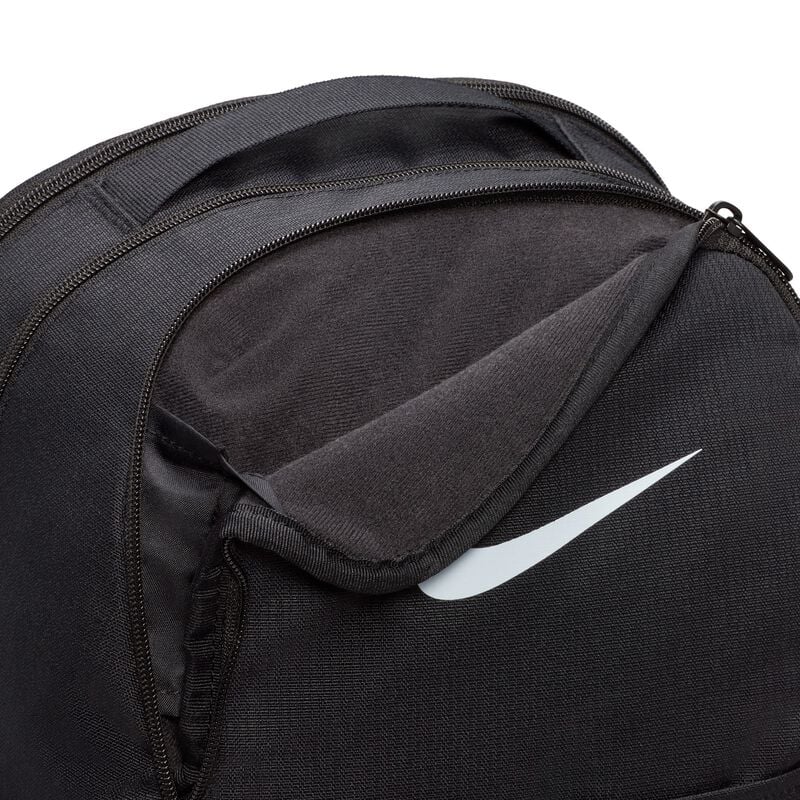 Nike Brasilia 9.5, Negro/Negro/Blanco, hi-res