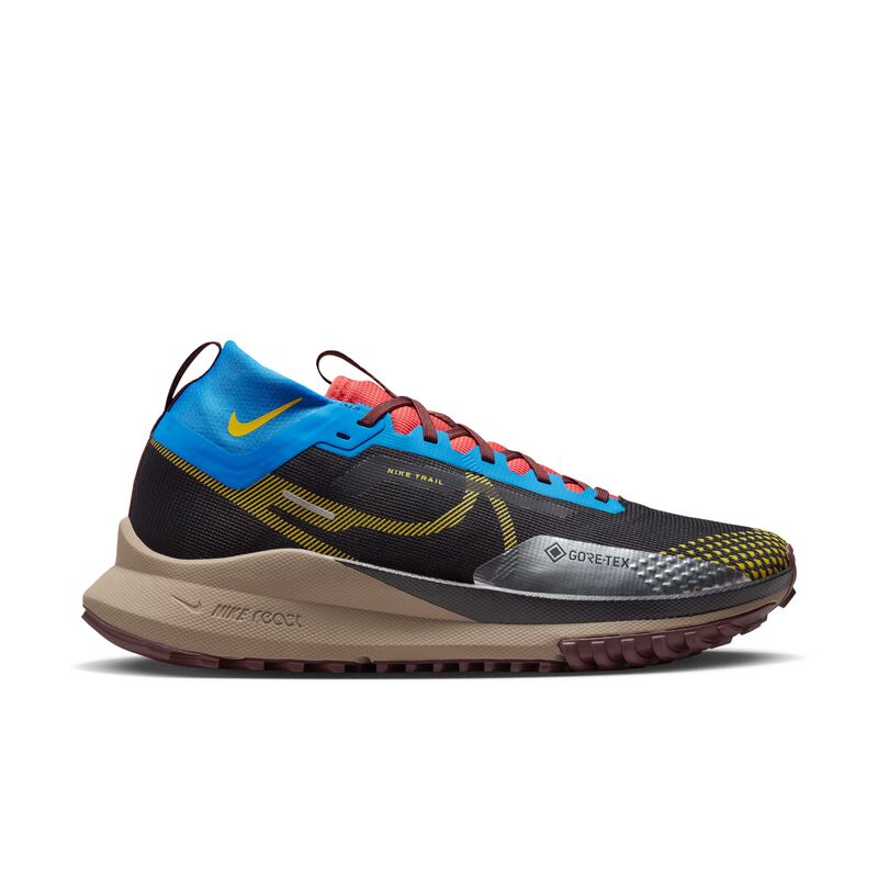 Nike React Pegasus Trail 4 GORE-TEX, Negro/Azul fotográfico claro/Rojo pista/Azufre vivo, hi-res