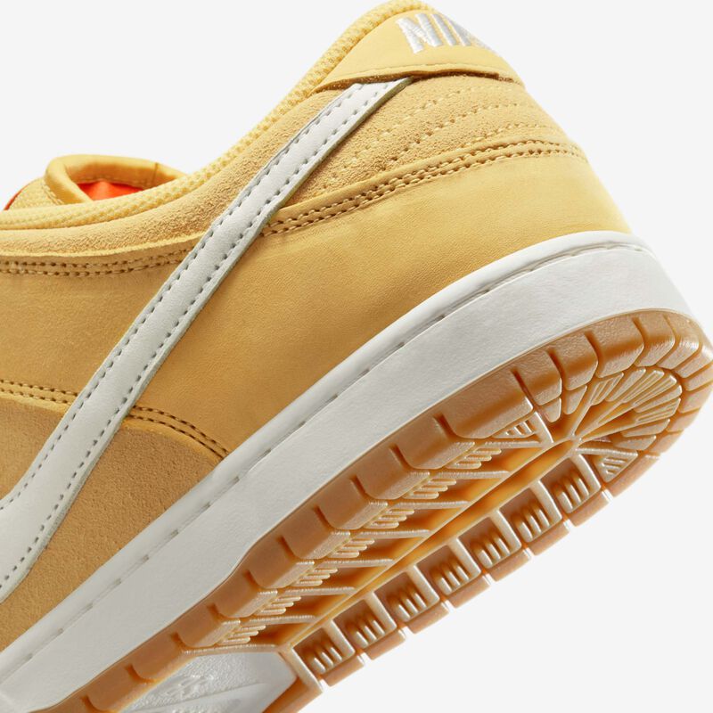 Nike SB Dunk Low Pro, Oro Saturno/Oro Saturno/Resplandor Solar/Vela, hi-res