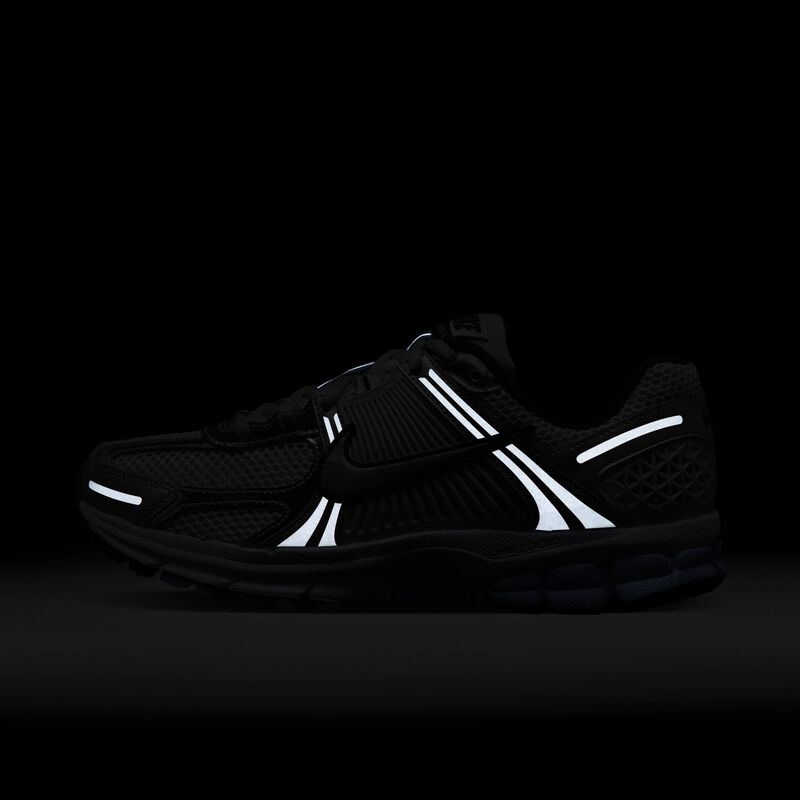 Nike Zoom Vomero 5, Blanco/Platino Puro/Tinte Azul/Plata Metalizado, hi-res