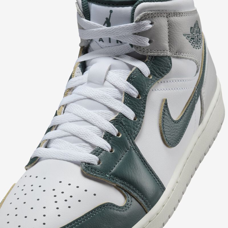 Air Jordan 1 Mid SE, Blanco/Vela/Gris Neutro/Verde Oxidado, hi-res