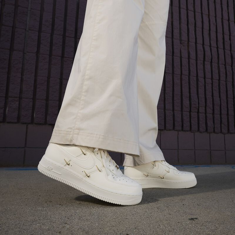 Nike Air Force 1 ’07 LX, Vela/Vela/Oro Metalizado/Vela, hi-res