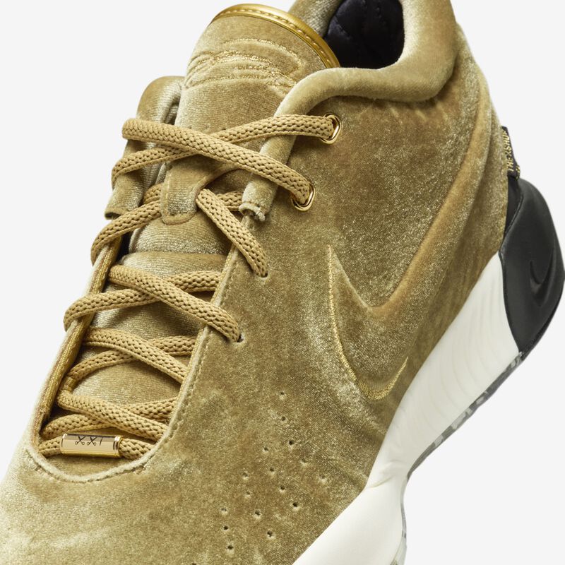 LeBron XXI, Oro Metalizado/Leche De Coco/Aguamarina/Negro, hi-res