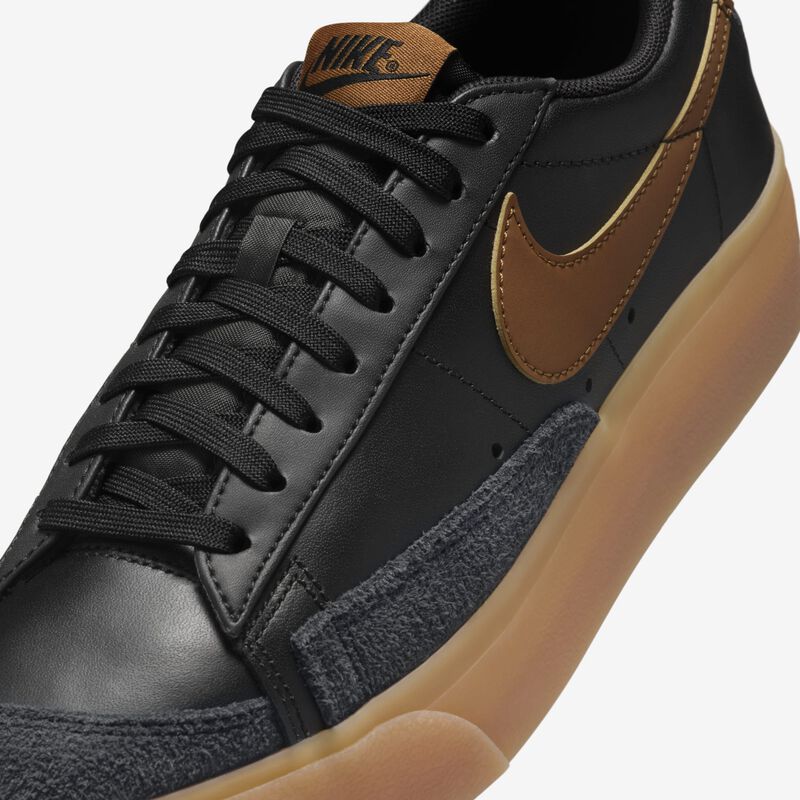 Nike Blazer Low Platform, Negro/Bronceado Británico Claro-Blanco-Amarillo Goma, hi-res
