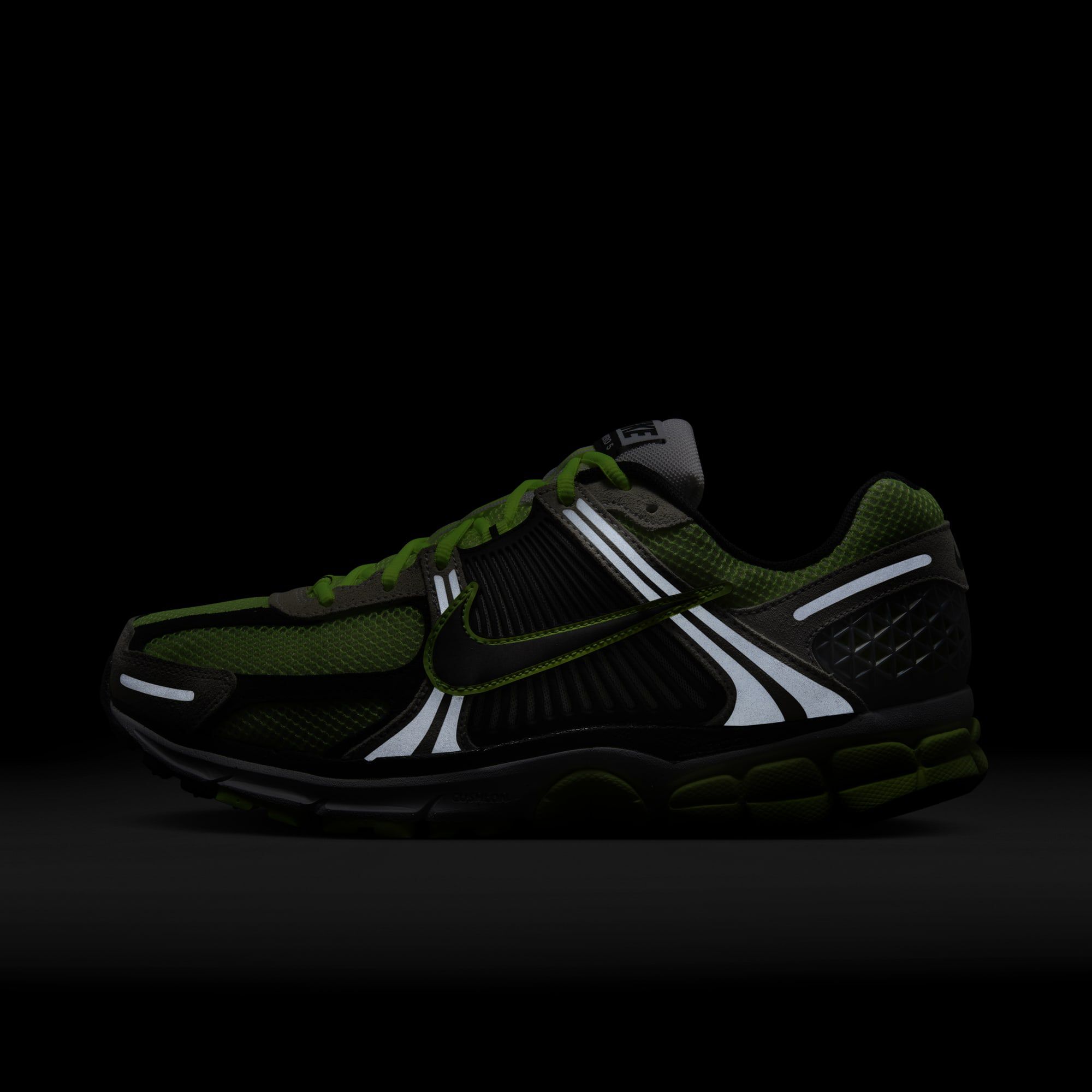 Compra Nike Zoom Vomero 5 por PEN 699.90 Nike Peru