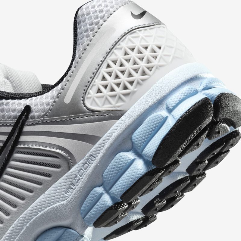 Nike Zoom Vomero 5, Blanco/Platino Puro/Tinte Azul/Plata Metalizado, hi-res