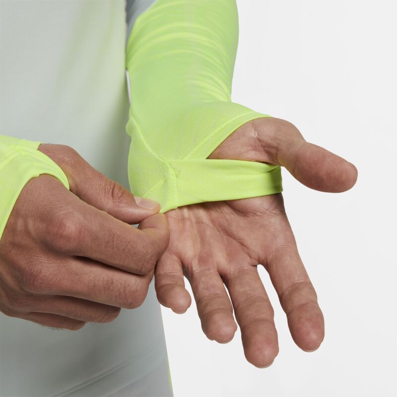 Nike Dri-FIT Strike, Platino puro/Voltios/Apenas voltios/Rosa intenso, hi-res