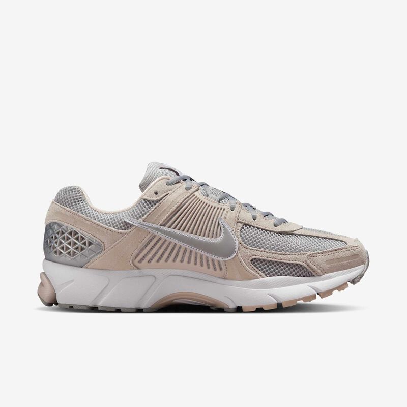 Nike Zoom Vomero 5, Marrón Orewood Claro/Blanco/Platino Metalizado/Gris Humo Claro, hi-res