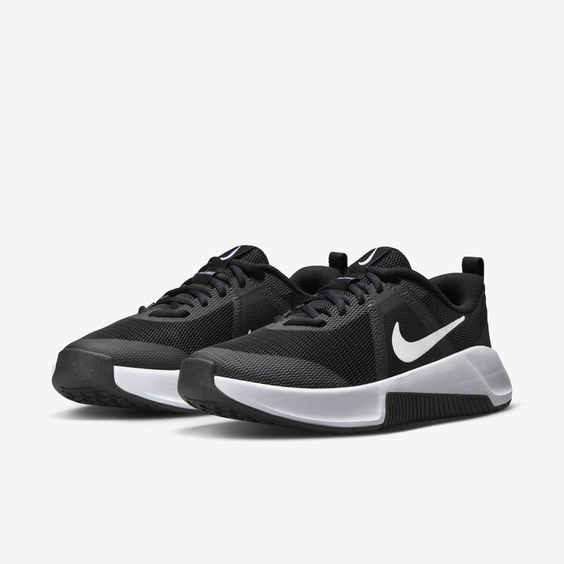 Nike MC Trainer 3, Negro/Blanco, hi-res