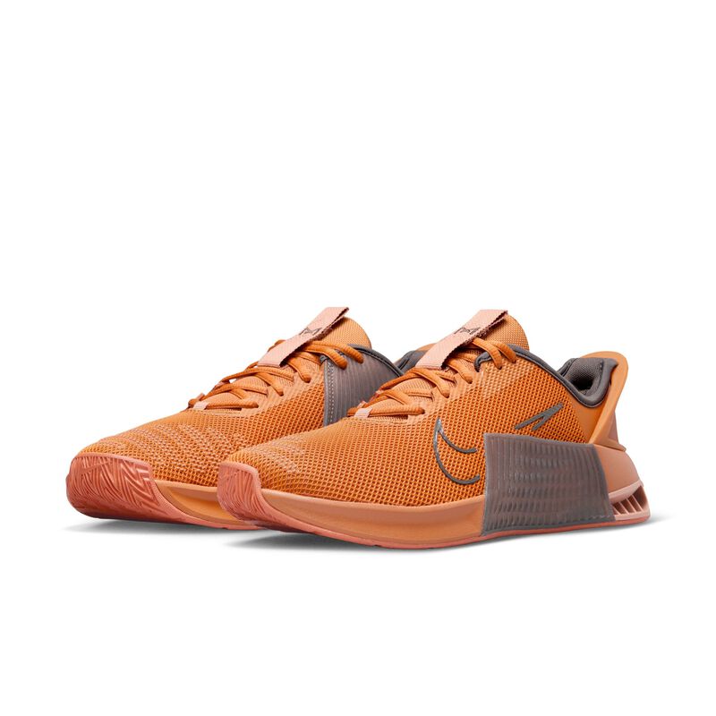 Nike Metcon 9 Flyease, Monarca/Marrón ámbar/Naranja fogata/Ceniza medio, hi-res
