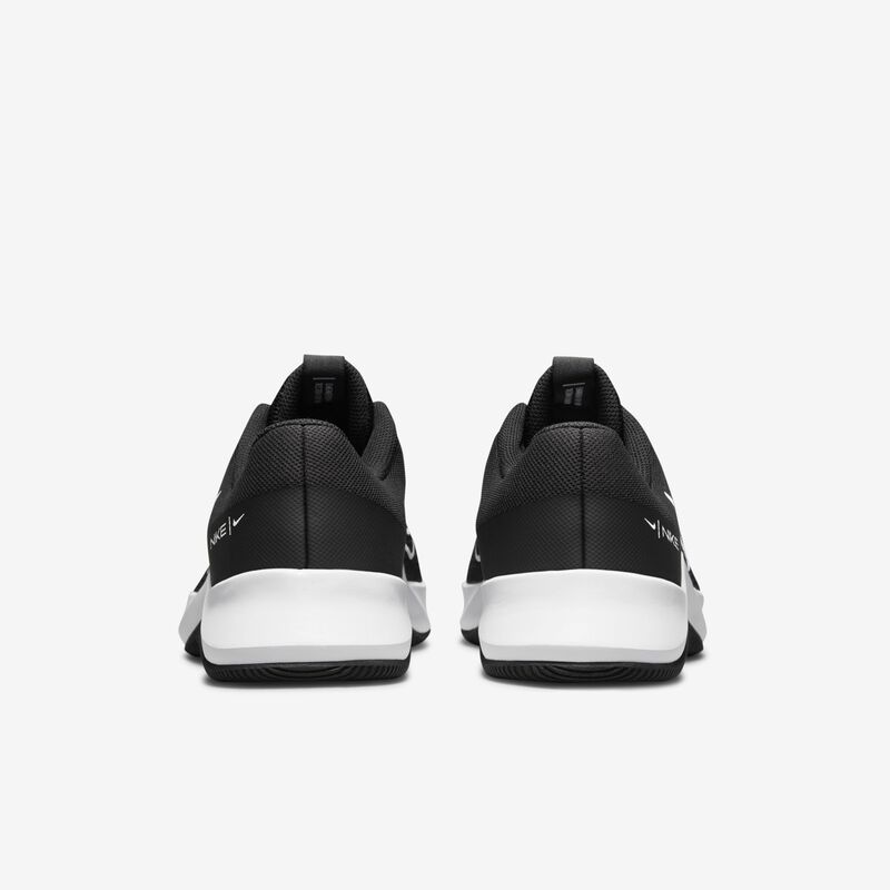 Nike MC Trainer 2, Negro/Negro/Blanco, hi-res