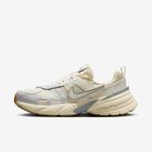 Nike V2K Run, Vela/Caqui Claro/Gris Humo Claro/Vela, hi-res