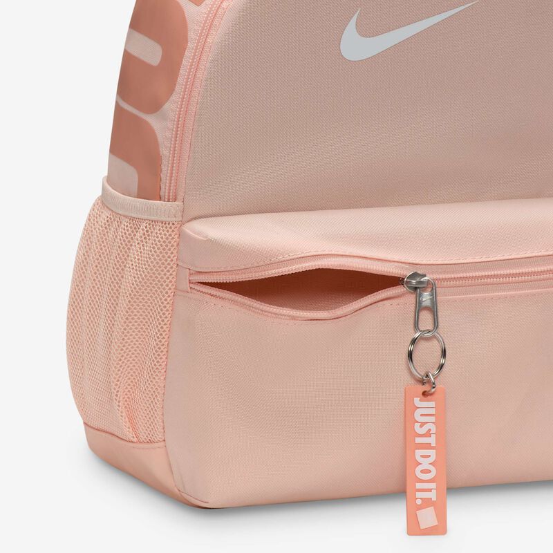 Nike Brasilia JDI, Coral Lavado/Ágata Melocotón/Blanco Cumbre, hi-res
