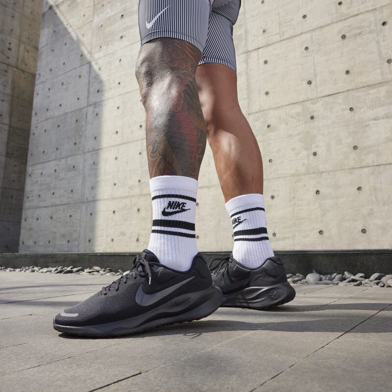 Nike Revolution 7, Negro/Sombrío Apagado, hi-res