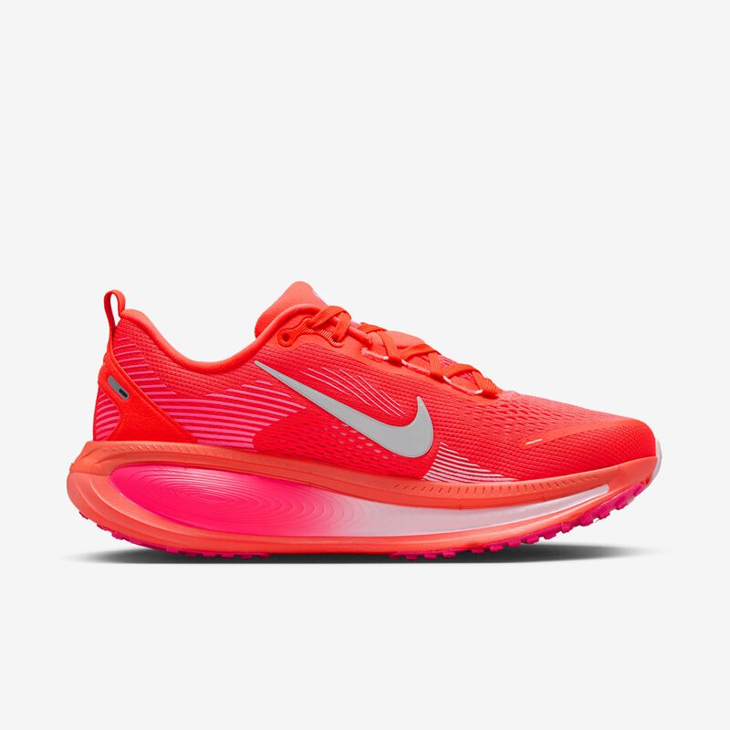 Nike Vomero 18, Carmesí brillante/Hyper Pink/Pink Foam/Blanco, hi-res