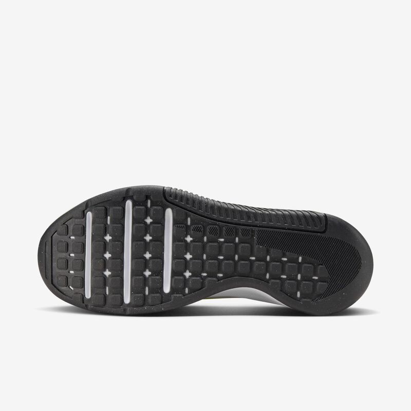 Nike MC Trainer 3, Blanco/Ponche Cálido/Negro/Cíber, hi-res