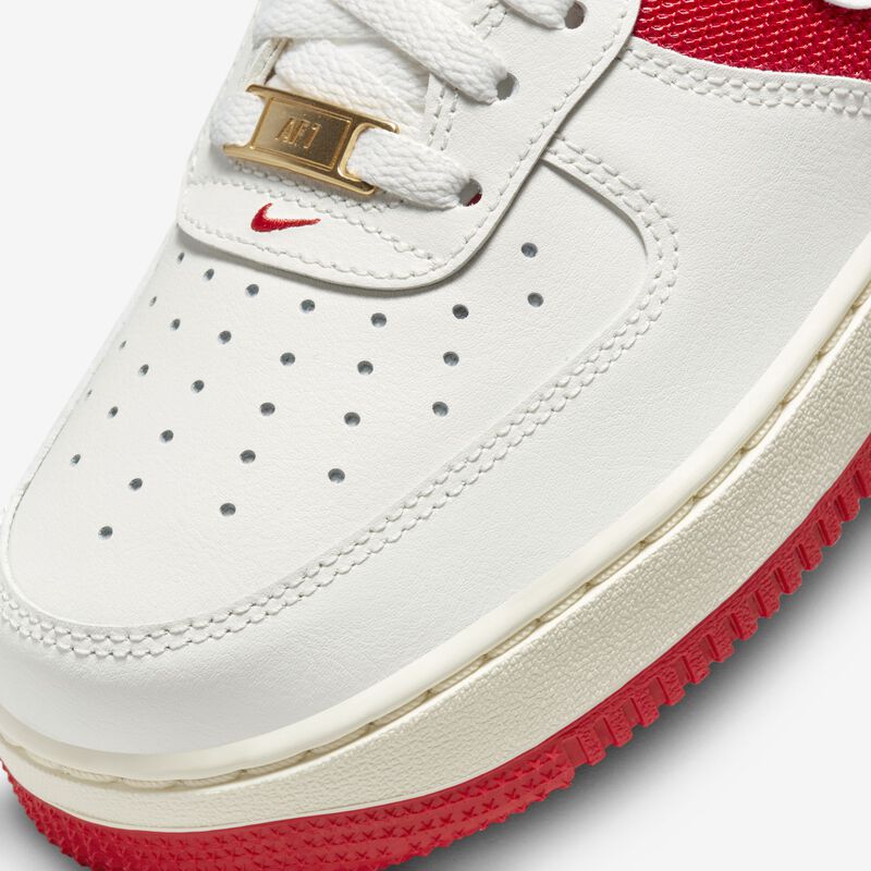 Nike Air Force 1 '07, Vela/Rojo universitario/Leche de coco/Vela, hi-res