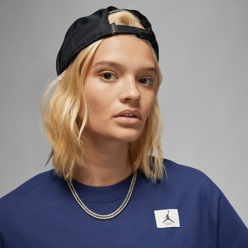 Jordan Essentials, Azul, hires