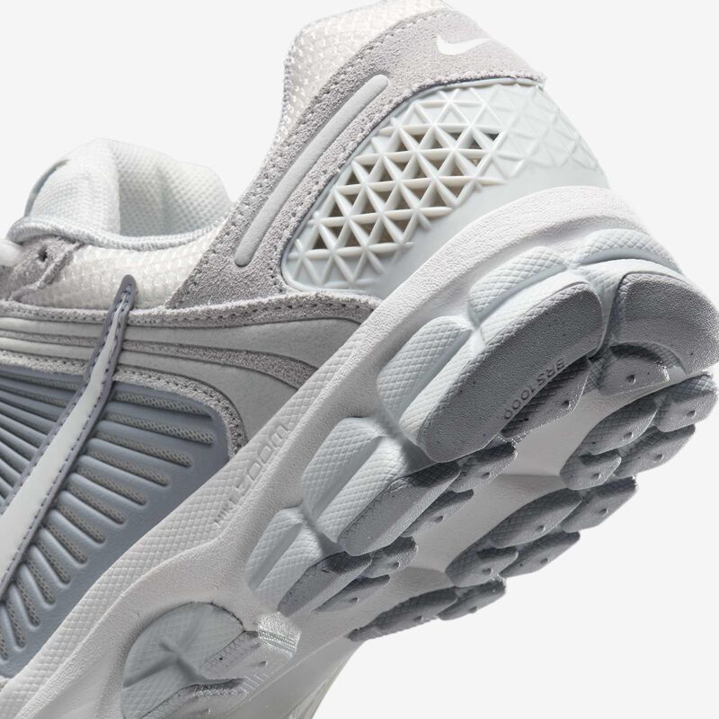 [Ljava.lang.String;@7bb817b0 Nike Air Zoom Vomero, Gris, hi-res