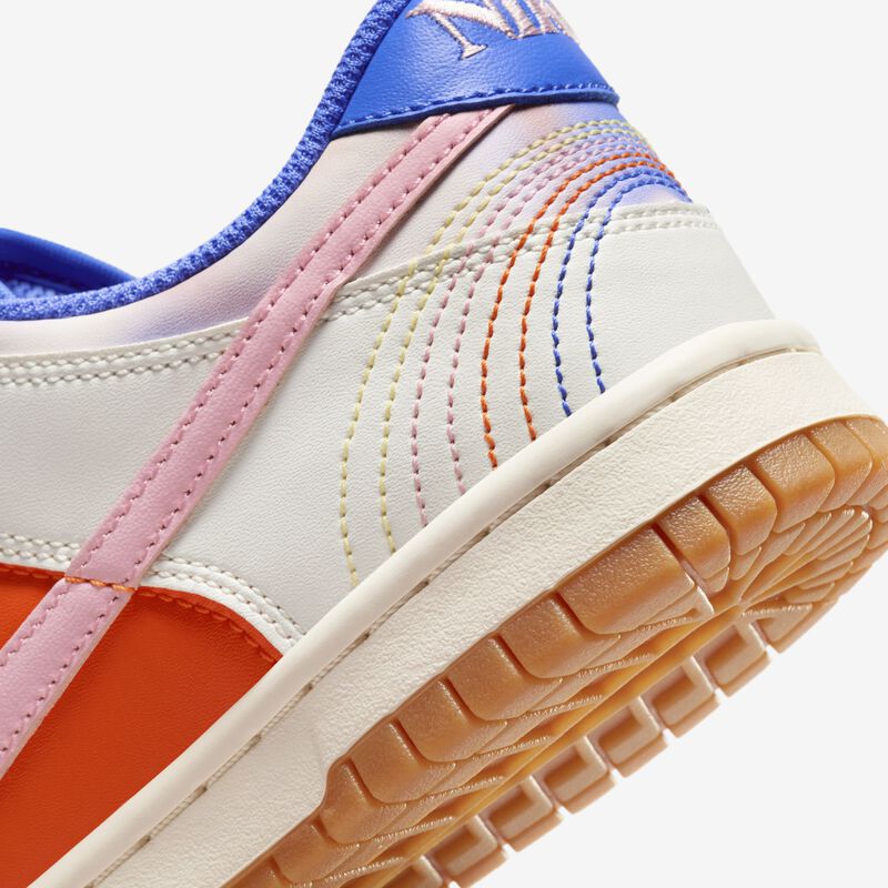 Nike Dunk Low SE, Naranja seguridad/Vela/Azul gozo/Rosa suave medio, hi-res