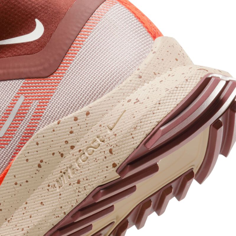 Nike Pegasus Trail 4 GORETEX, Marfil Pálido/Verde Luminoso/Alto Voltaje/Olivo Neutro, hi-res