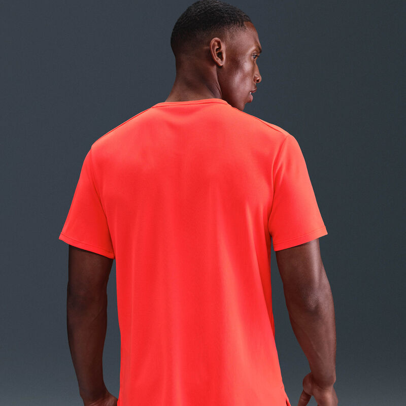 Nike Miler, Carmesí brillante, hi-res
