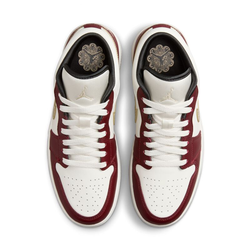 Air Jordan 1 Low SE Chinese New Year, Vela/Rojo oscuro de equipo/Gris ahumado oscuro/Oro metálico en grano, hi-res