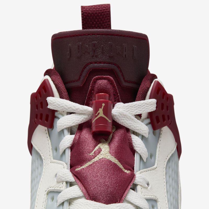 Jordan Spizike Low Lunar New Year, Vela/Verde Aceite/Rojo Oscuro del Equipo/Oro Metálico, hi-res