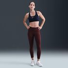Nike Fast, Flechazo de Borgoña, hi-res
