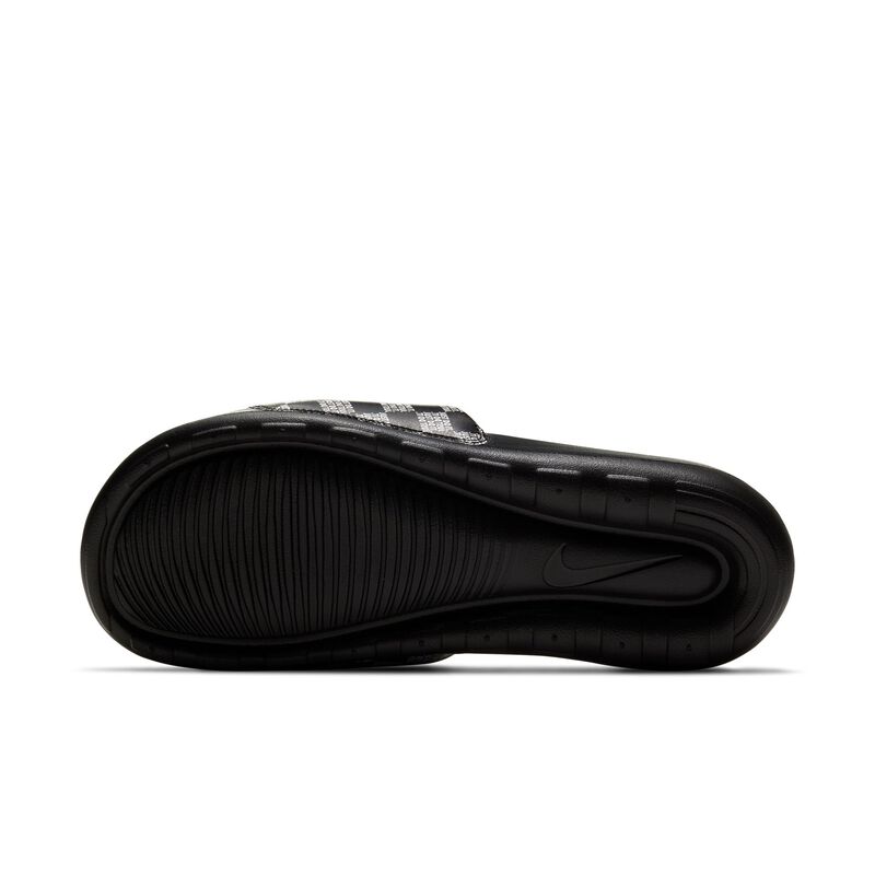 Nike Victori One, Negro/Negro/Blanco, hi-res