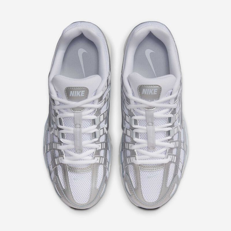 Nike P6000, Blanco/Tinte Azul/Vela/Plata Metalizado, hi-res