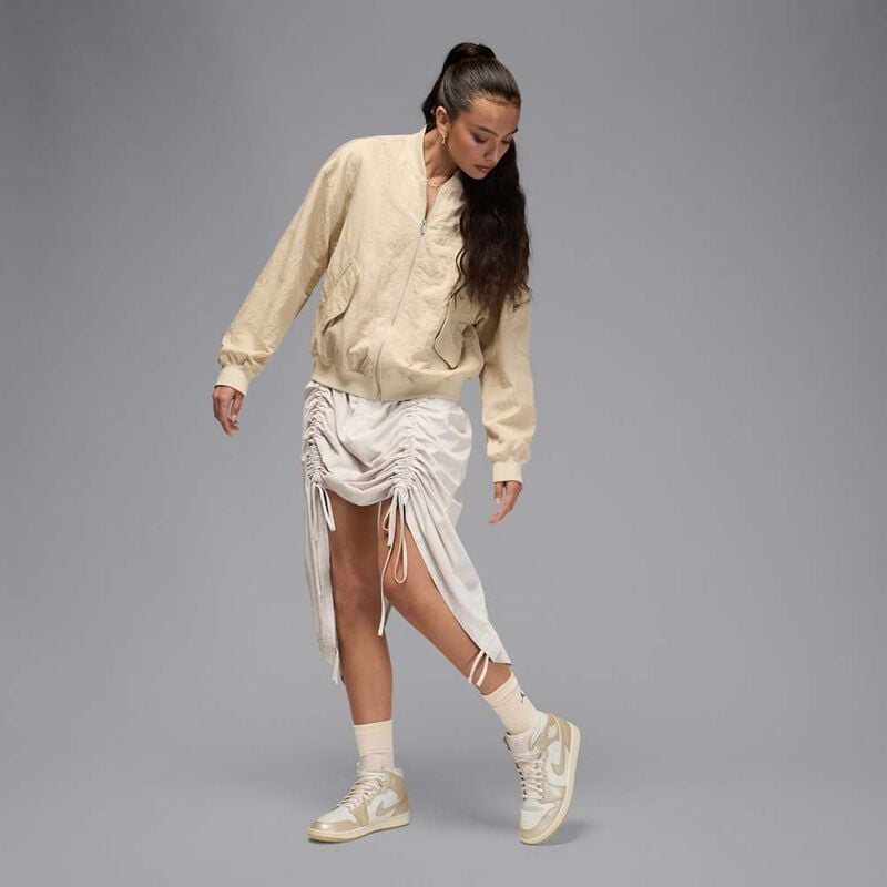 Air Jordan&nbsp;1 Mid SE, Vela/Marfil p&aacute;lido/Oro team, hi-res