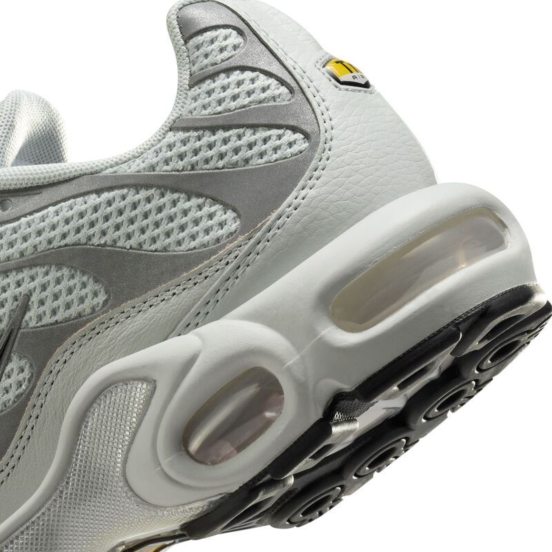 Nike Air Max Plus, Plata Claro/Cromo/Hueso Claro/Negro, hi-res