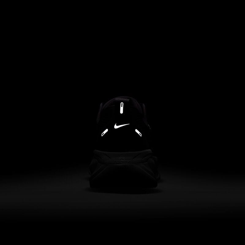 Nike Vomero 18, Negro/Leche De Coco/Mena De Hierro Claro/Blanco Cumbre, hi-res