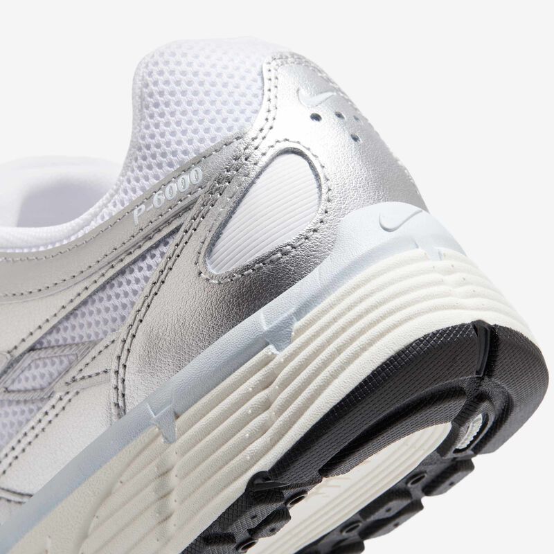 Nike P6000, Blanco/Tinte Azul/Vela/Plata Metalizado, hi-res