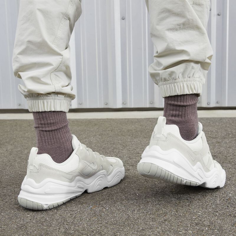 Nike Tech Hera, Blanco/Blanco cumbre/Polvo fotón/Blanco, hi-res