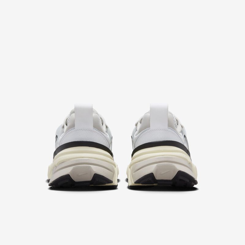 Nike V2K Run, Blanco Cumbre/Platino Puro/Mineral De Hierro Ligero/Plata Metalizado, hi-res