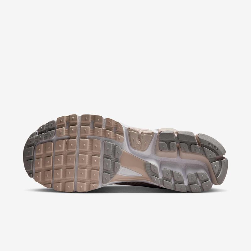Nike Zoom Vomero 5, Marrón Orewood Claro/Blanco/Platino Metalizado/Gris Humo Claro, hi-res