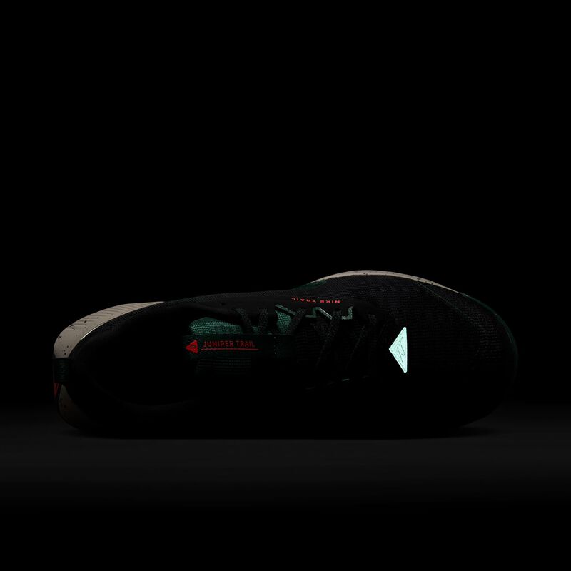 Nike Juniper Trail 3, Negro/Abeto/Carmesí brillante/Negro, hi-res