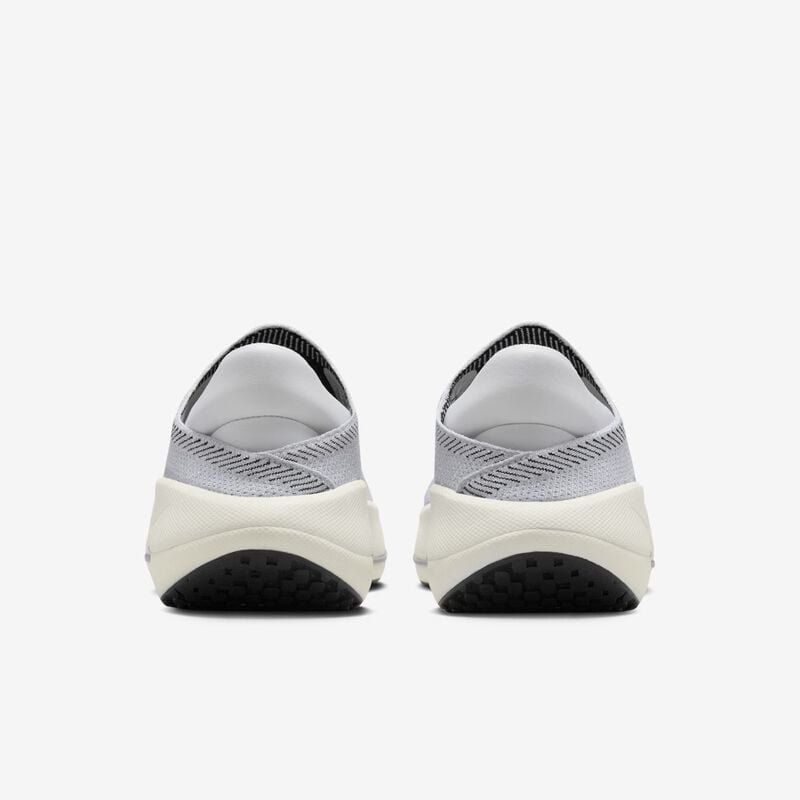 Nike Reina EasyOn Premium, Blanco Cumbre/Vela/Negro/Plata Metalizado, hi-res