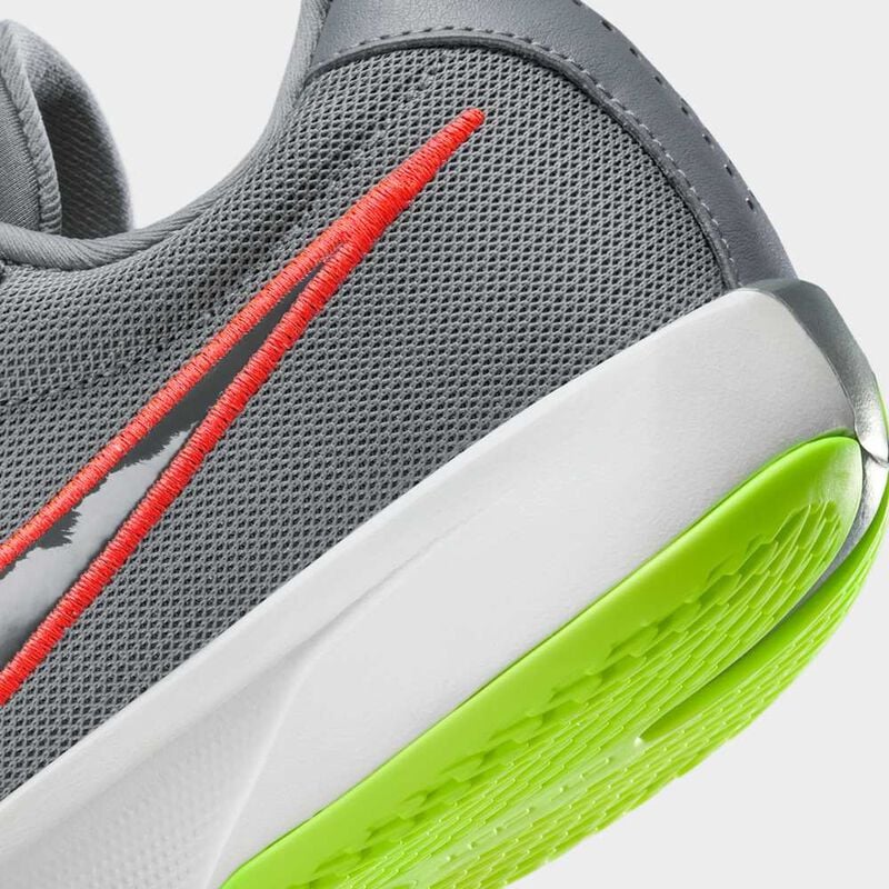 Nike GT Cut Academy, Gris Humo/Gris Humo Oscuro-Apenas Voltio-Carmes&iacute;-Blanco-Voltio, hi-res