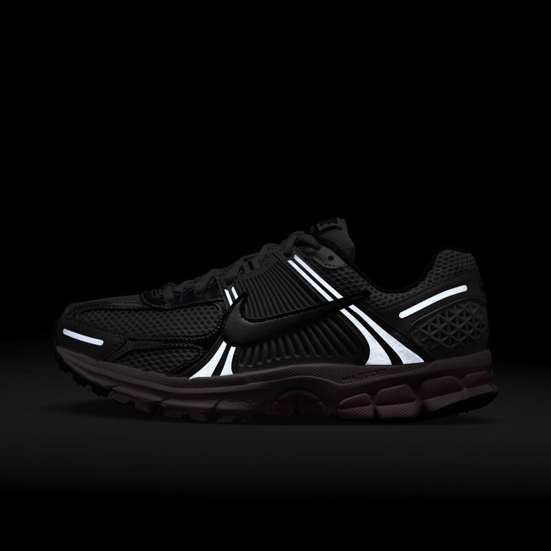 Nike Zoom Vomero 5, Polvo Fotón/Espuma Rosa/Rosa Suave Medio/Plata Metalizado, hi-res