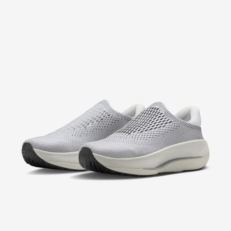 Nike Reina EasyOn Premium, Blanco Cumbre/Vela/Negro/Plata Metalizado, hi-res