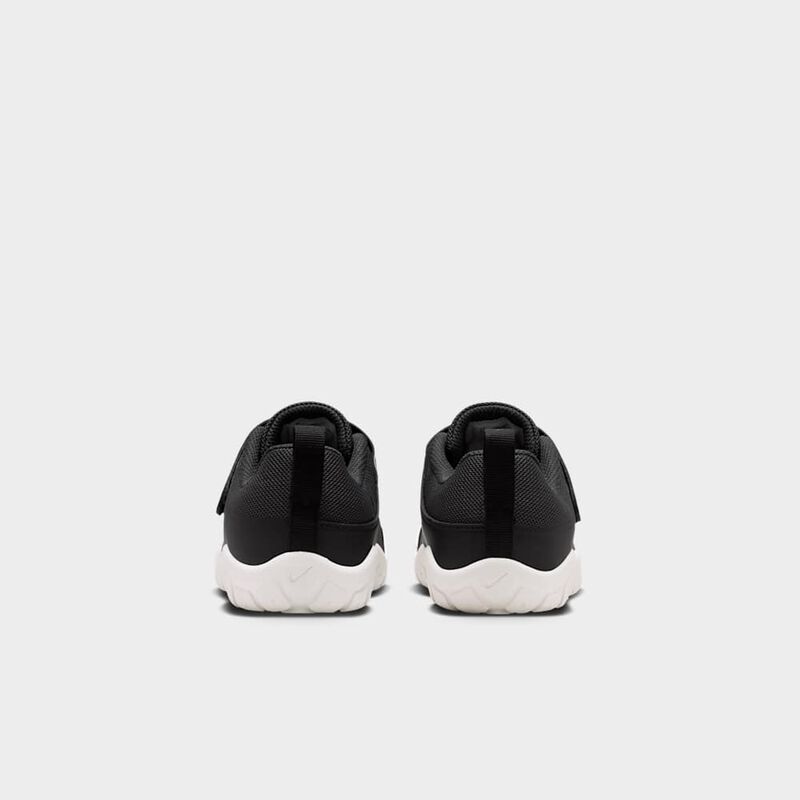 [Ljava.lang.String;@619ff299 Nike Swoosh&nbsp;1 Essential, Negro, hi-res