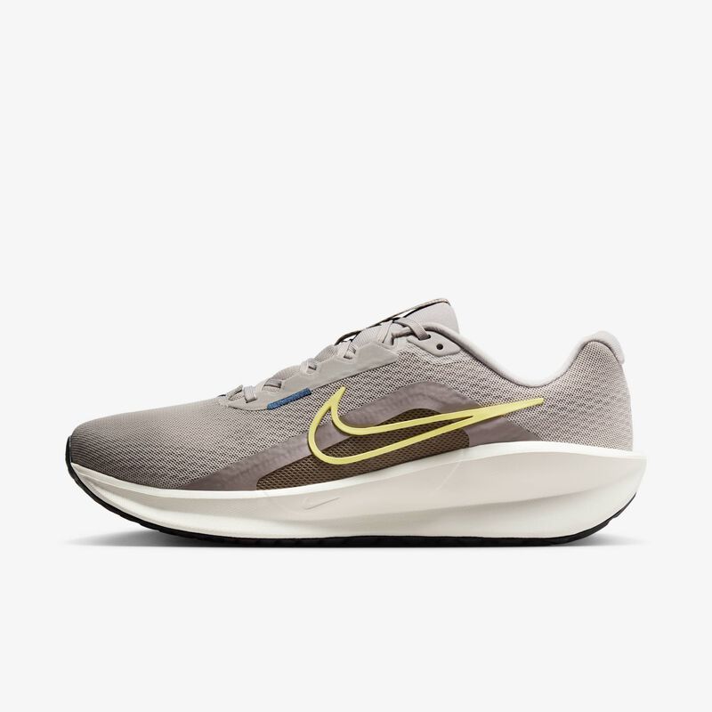 Nike Downshifter 13, Gris Universitario/Cueva/Azul Difuso/Amarillo Suave, hi-res