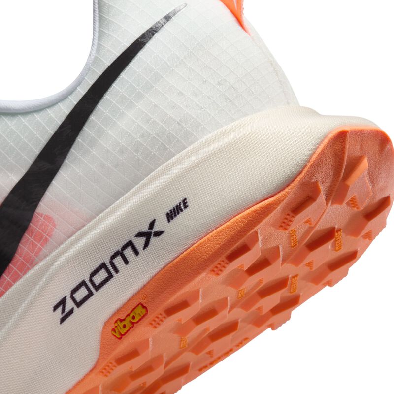 Nike Ultrafly, Blanco/Total Orange/Pale Ivory/Negro, hi-res