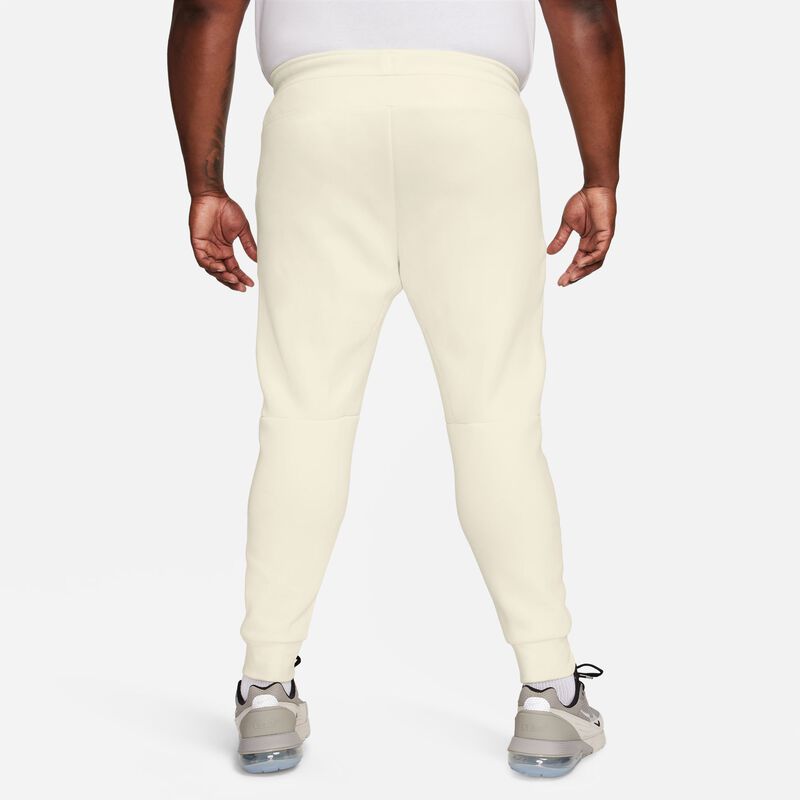 Nike Sportswear Tech Fleece, Leche de coco/Negro, hi-res