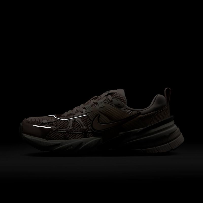 Nike V2K Run, Beige Partícula/Gris Universitario/Hueso Claro/Beige Partícula, hi-res